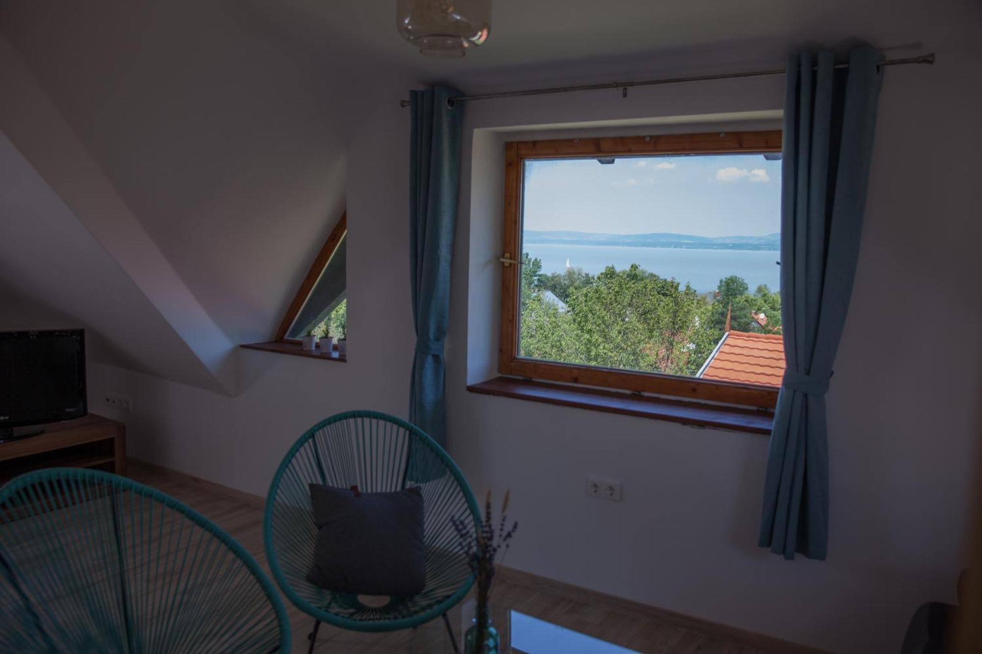 Lakeview Residence Balaton Балатонсарсо Екстериор снимка